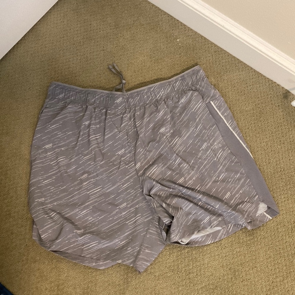 NWT DSG ATHLETIC GREY RUN SHORTS MEN